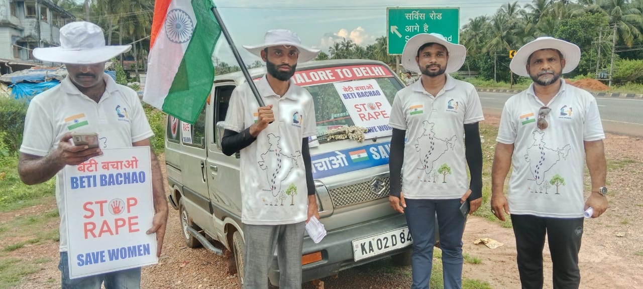 “ಭೇಟಿ ಬಚಾವೋ ” ಮಂಗಳೂರಿ ನಿಂದ  ದೆಹಲಿಗೆ ಕಾಲ್ನಡಿಗೆ ಭಟ್ಕಳ ತಲುಪಿದ ತಂಡ.